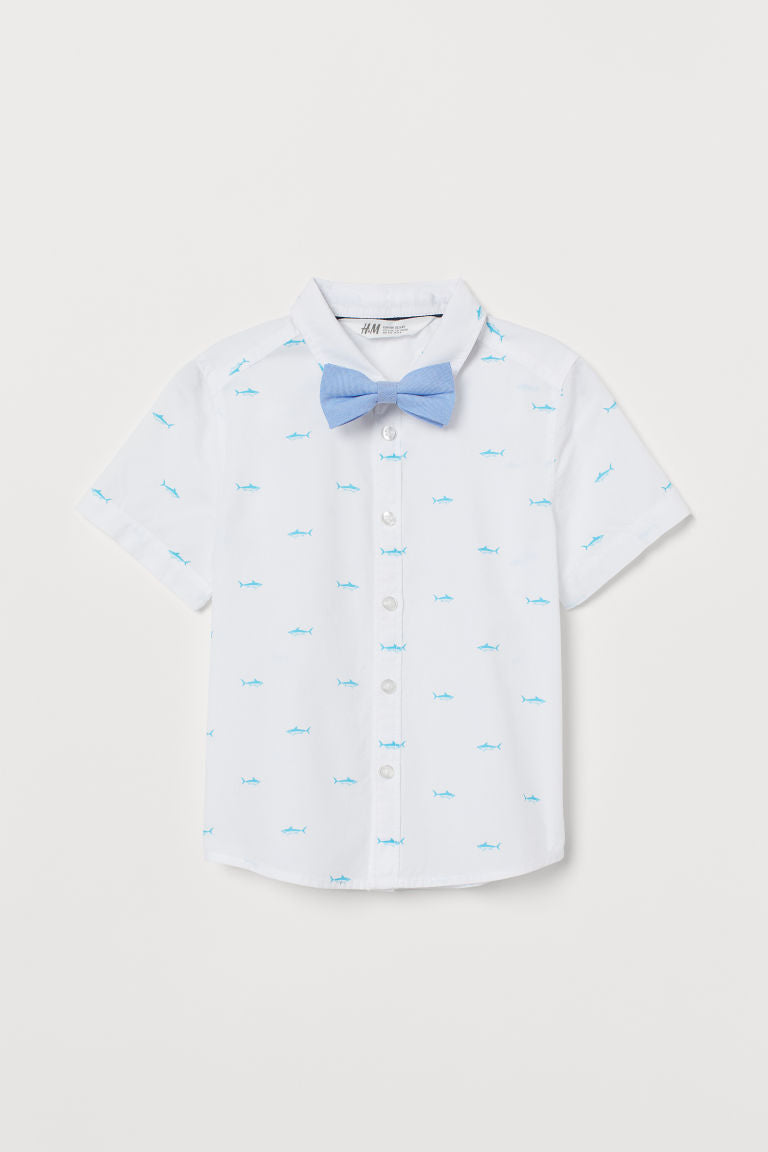 Shirt with a tie/bow tie