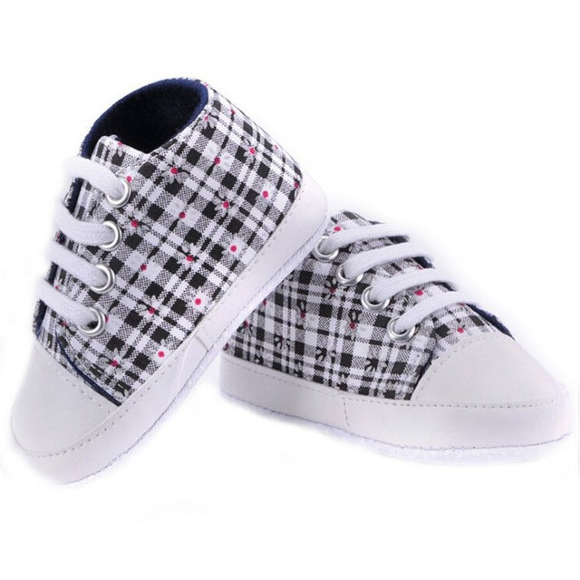 Newly Classic Canvas Sports Sneakers Boys Girls First Walkers